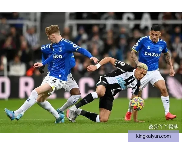 英超埃弗顿防守