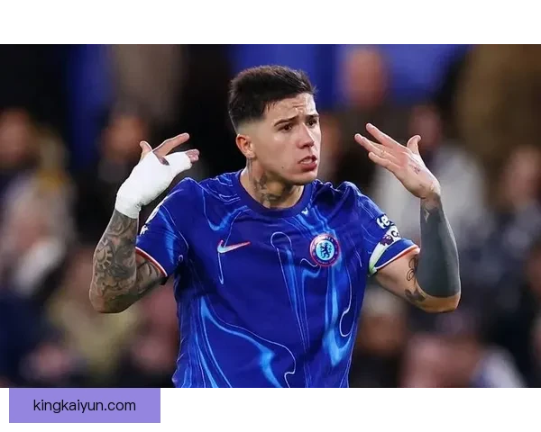 阿根廷队反击效率持续提升,展现出强大的攻击能力和战术灵活性 阿根廷队反击效率持续提升,展现出强大的攻击能力和战术灵活性