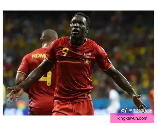 莫利纳本赛季在阿根廷右路表现稳健，攻防两端持续提升